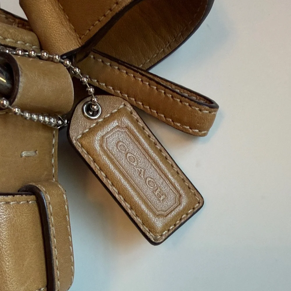Coach Brown and Tan Signature Shoulder Bag - Picture 4 of 6